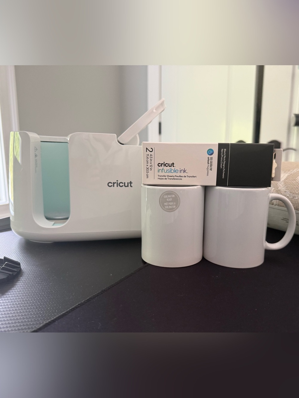 Cricut White mug press - 2 Infusible Ink - 2 blank mugs
